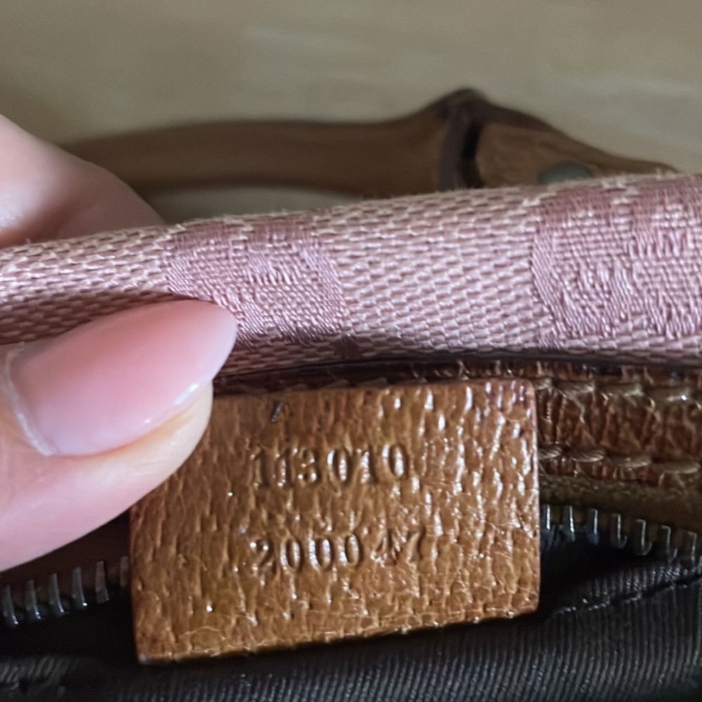 GUCCI VINTAGE MINI PURSE - Picture 4 of 7